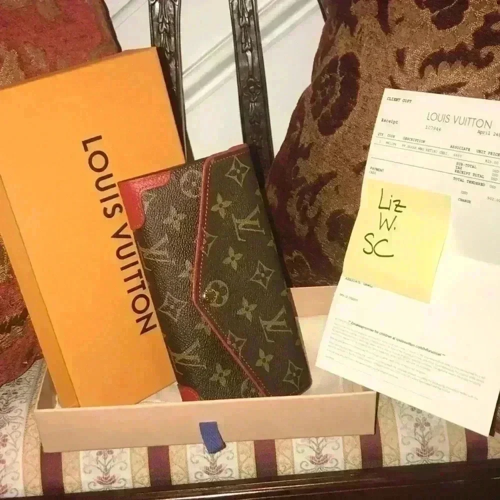 LOUIS VUITTON SARA RETIRO WALLET NEW **REDUCED